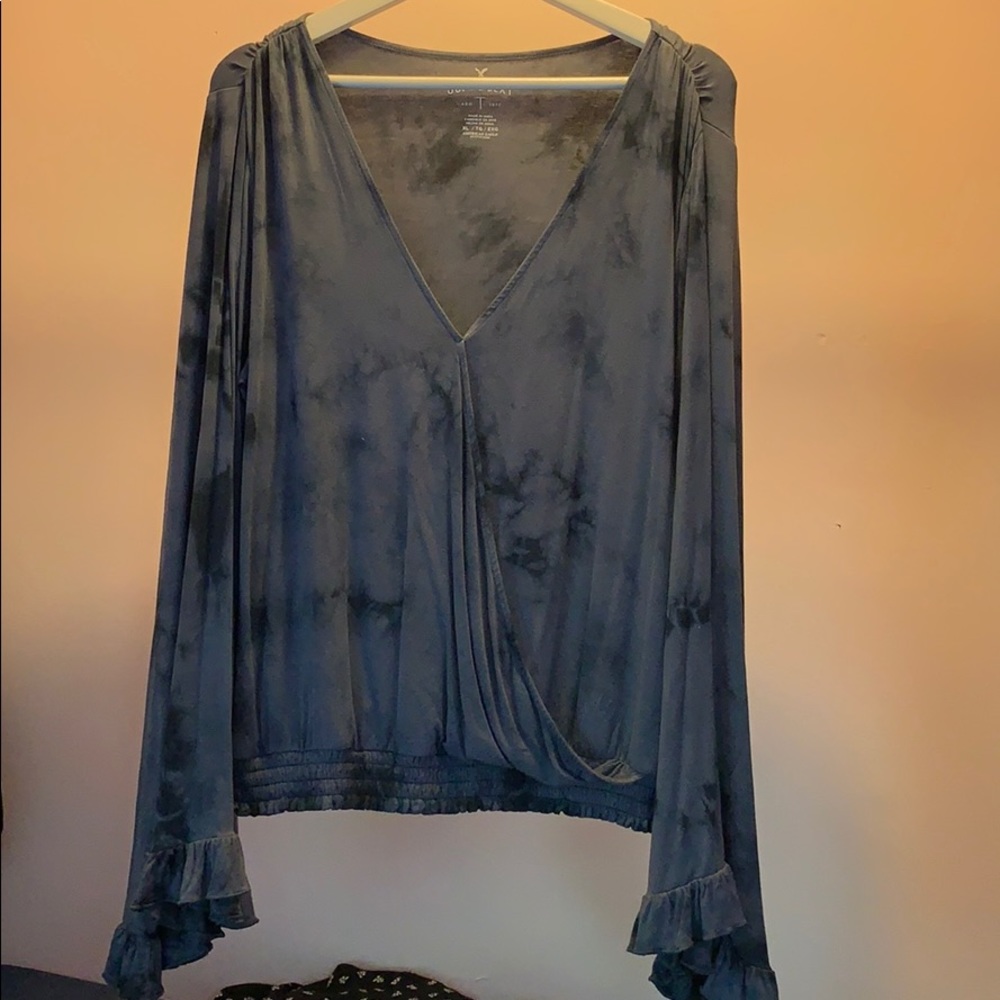 “Soft and sexy” long sleeved top from Aeropostale
